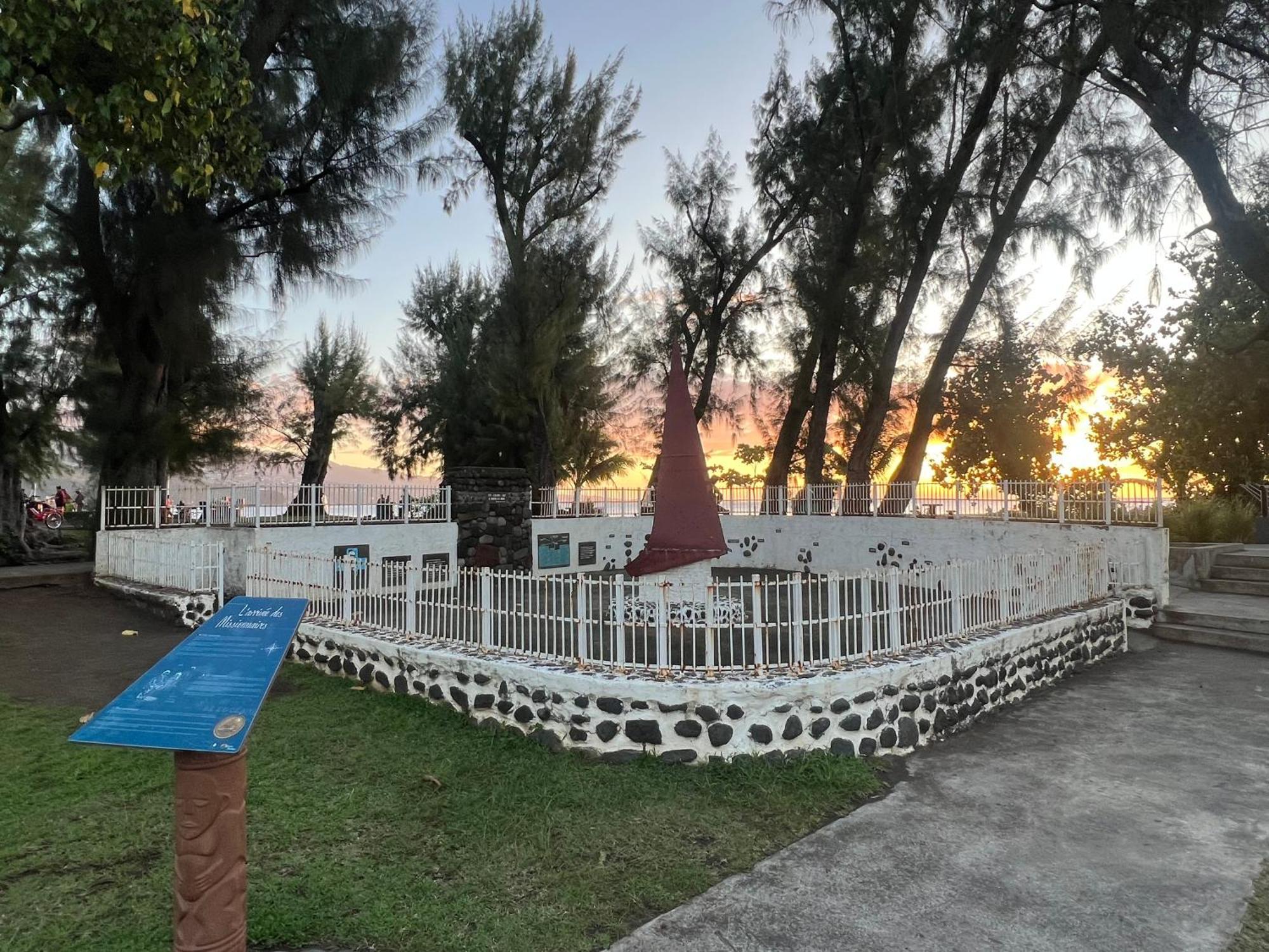 La Maison Pres Du Phare Mahina Exteriör bild