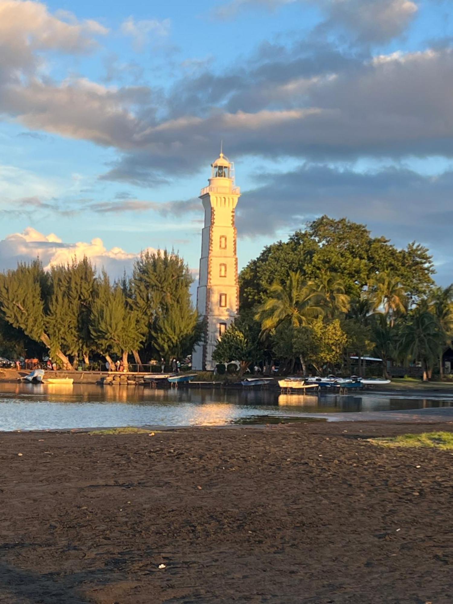 La Maison Pres Du Phare Mahina Exteriör bild